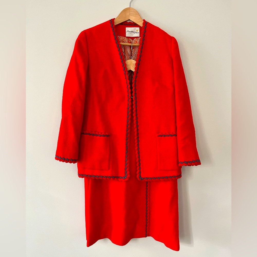 Vintage scarlet red jacket and skirt - Size 7 or Medium